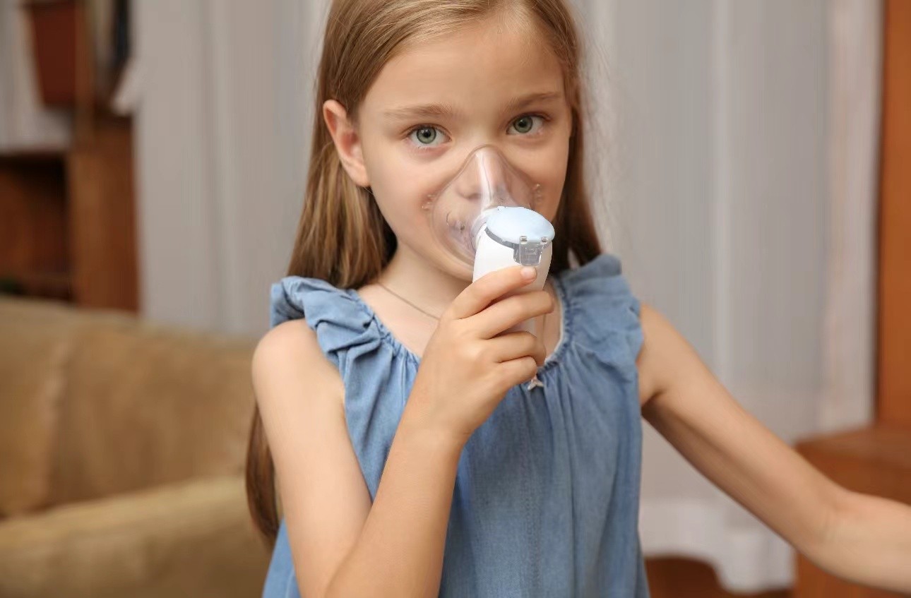 Efficacy of ambroxol hydrochloride combined with budesonide in treatment of bronchial pneumonia